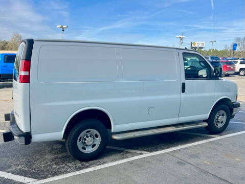 2024 Chevrolet Express 2500