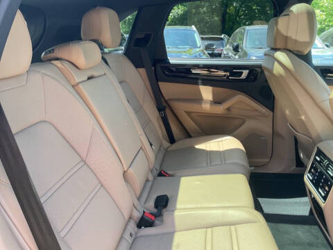 2019 Porsche Cayenne E-Hybrid