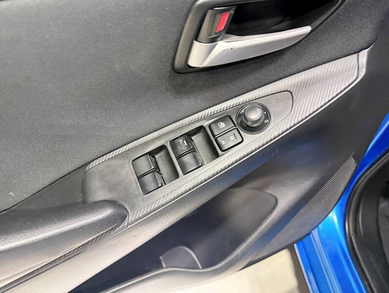 2020 Toyota Yaris LE