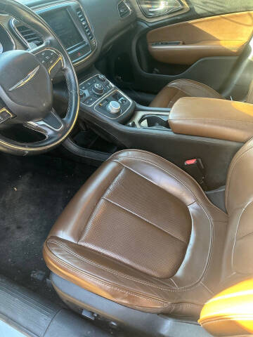 2016 Chrysler 200 C