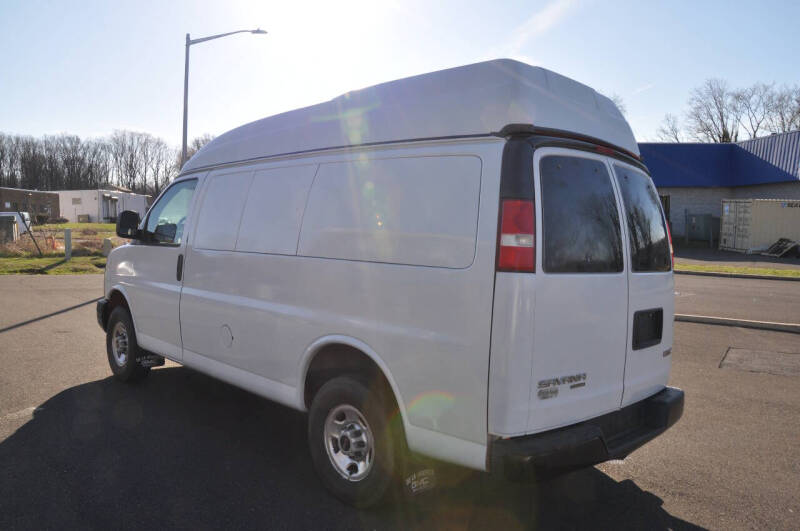 2015 GMC Savana LS 2500