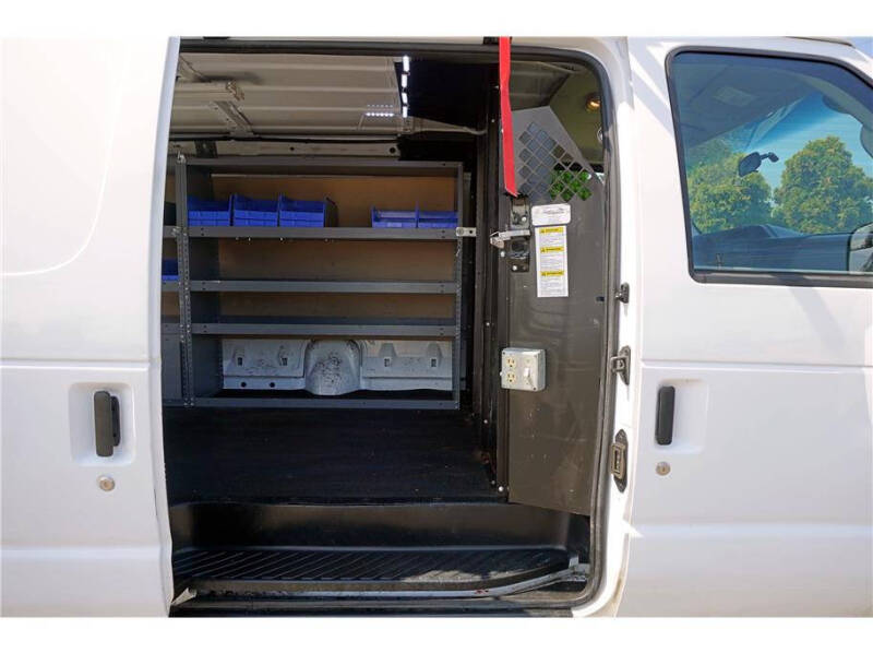 2013 Ford E-Series E-350 SD