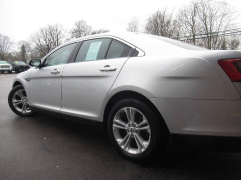 2015 Ford Taurus SEL