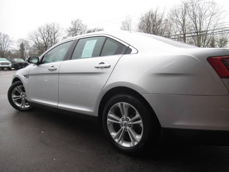 2015 Ford Taurus SEL