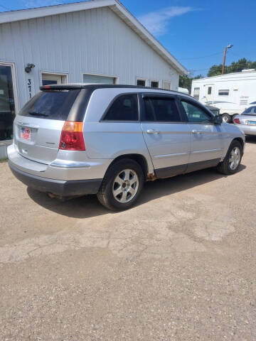 2005 Chrysler Pacifica Touring