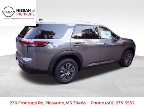 2025 Nissan Pathfinder S