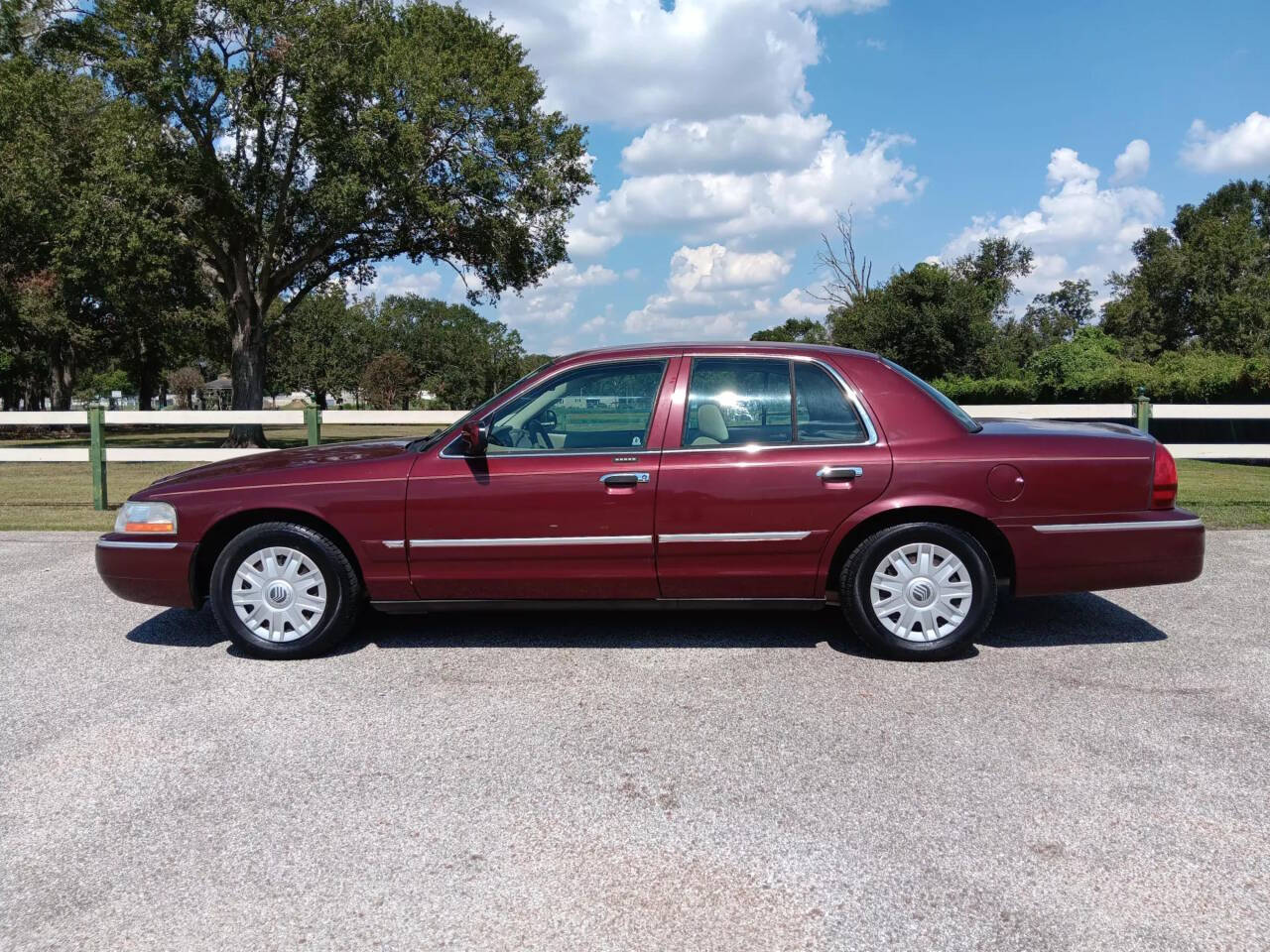 2004 Mercury Grand Marquis for sale at AUTOPLUG 360 in Stafford, TX