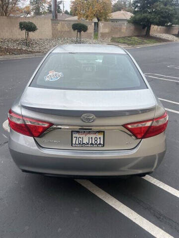 2015 Toyota Camry SE