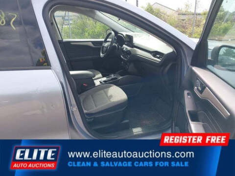 2022 Ford Escape SE