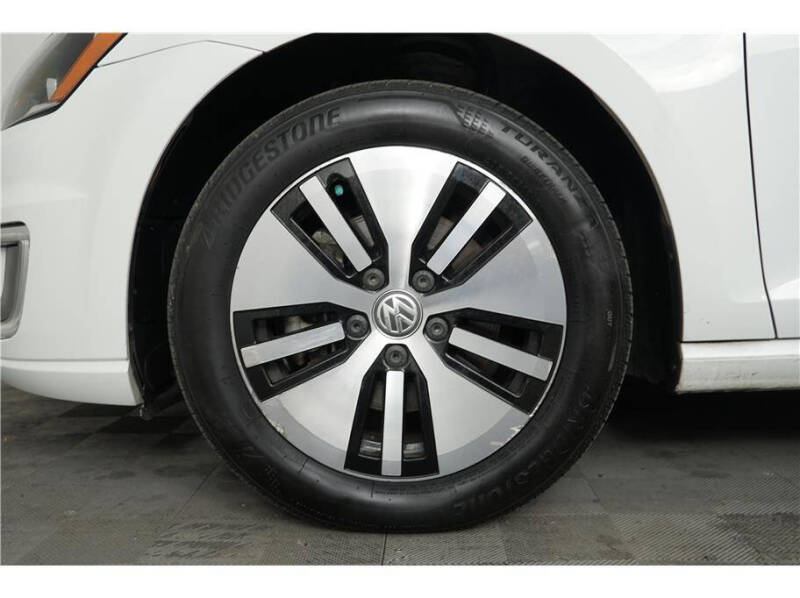 2016 Volkswagen e-Golf SE