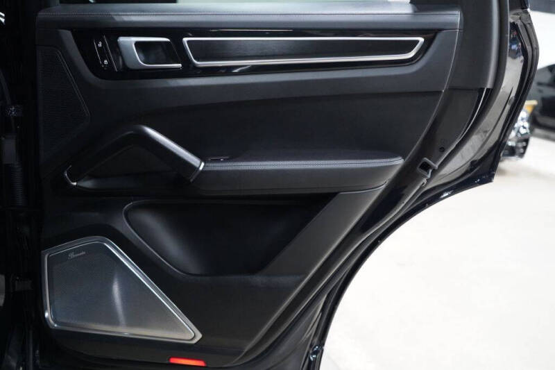 2023 Porsche Cayenne GTS