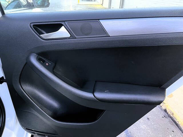 2016 Volkswagen Jetta 1.8T Sport