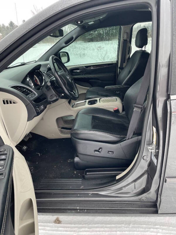 2016 Dodge Grand Caravan SXT Plus