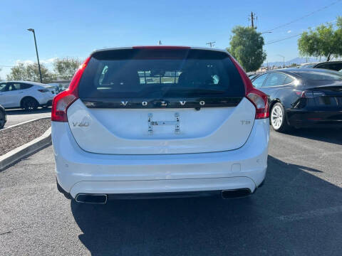 2016 Volvo V60 T5 Drive-E Platinum