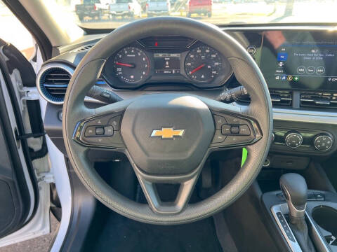 2025 Chevrolet Trax LS