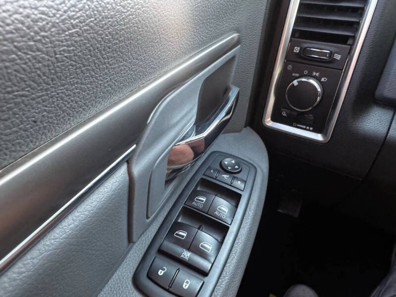 2020 RAM 1500 Classic SLT