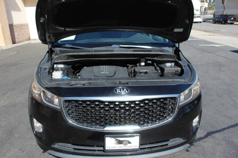 2016 Kia Sedona SX
