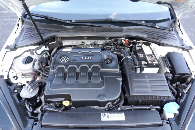 2015 Volkswagen Golf TDI SE