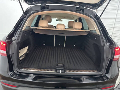 2017 Mercedes-Benz GLC GLC 300