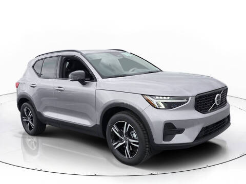 2026 Volvo XC40 B5 Core