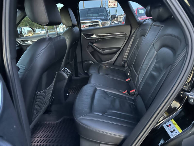 2016 Audi Q3 2.0T quattro Prestige