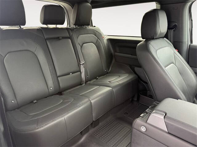 2024 Land Rover Defender 90 P400 X-Dynamic SE