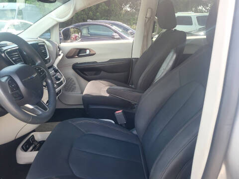 2017 Chrysler Pacifica Touring