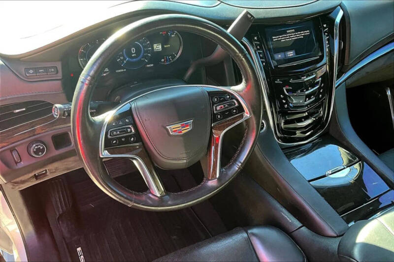 2016 Cadillac Escalade Platinum