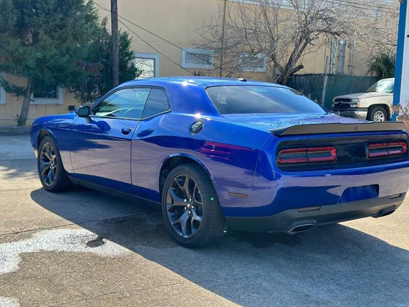 2016 Dodge Challenger SXT