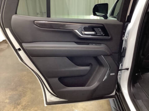 2025 GMC Yukon Elevation