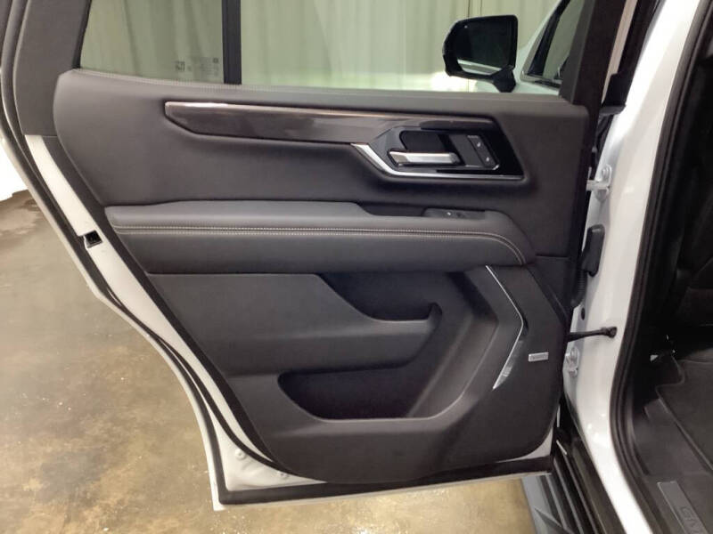 2025 GMC Yukon Elevation