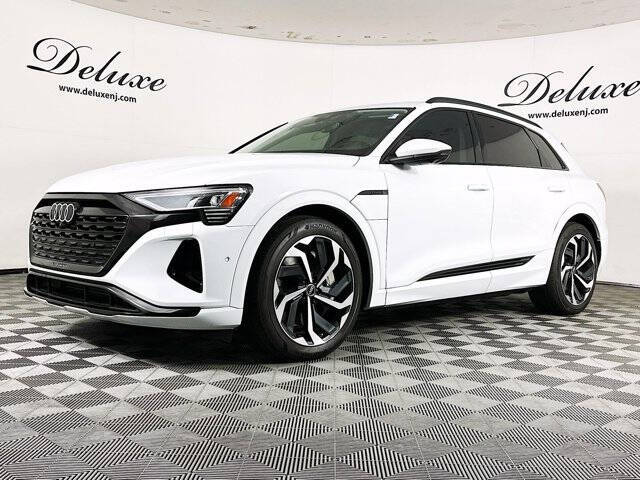 2024 Audi Q8 e-tron quattro Premium Plus