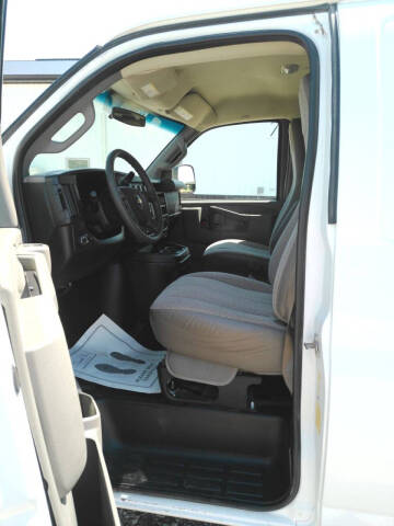 2017 Chevrolet Express 2500