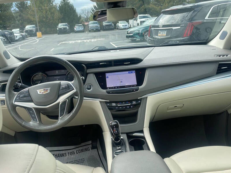 2023 Cadillac XT5 Premium Luxury