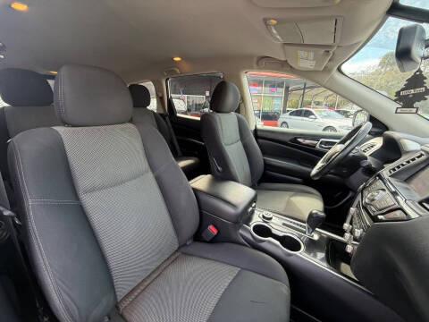 2019 Nissan Pathfinder SV