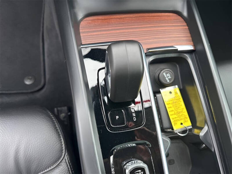 2025 Volvo V60 Cross Country B5 Plus