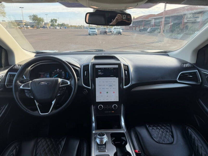 2024 Ford Edge Titanium