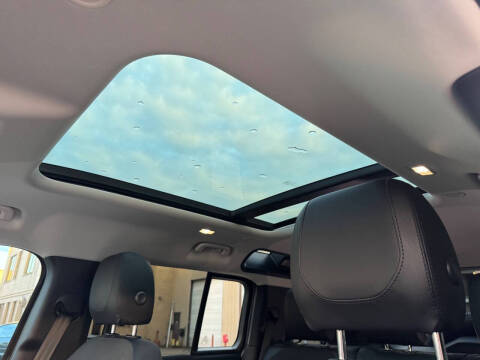 2020 Land Rover Defender 110 SE