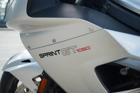 2011 Triumph Sprint GT 1050