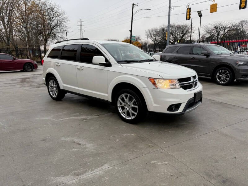 Used 2017 Dodge Journey SXT with VIN 3C4PDDBG3HT527582 for sale in Detroit, MI