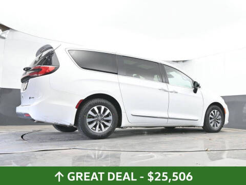 2023 Chrysler Pacifica Plug-In Hybrid Limited