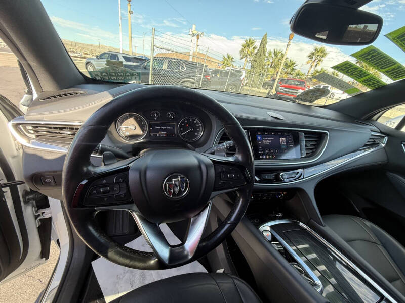 2022 Buick Enclave Essence