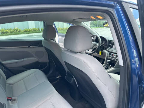 2018 Hyundai Elantra