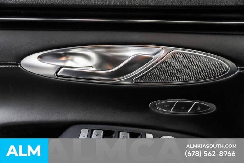 2023 Genesis GV70 2.5T Standard