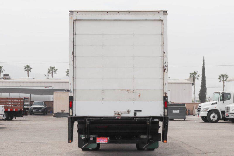2018 International DuraStar 4300
