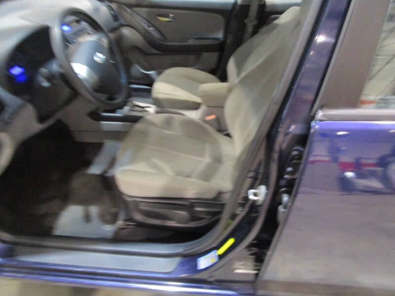 2010 Hyundai Elantra Blue