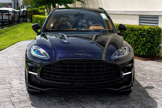 2025 Aston Martin DBX 707