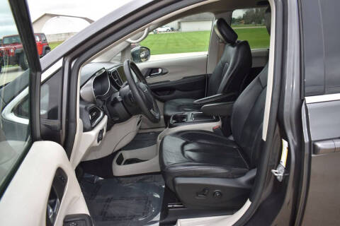 2022 Chrysler Pacifica Touring L