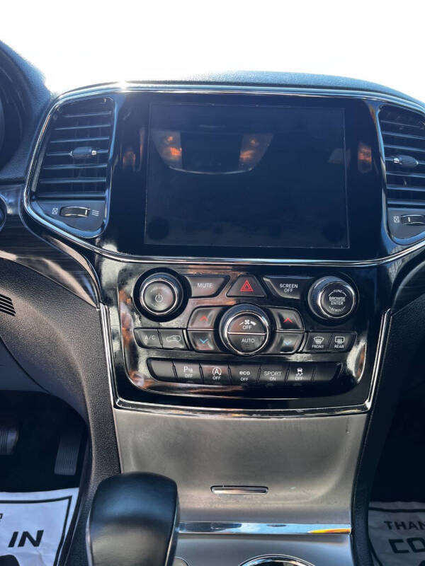 2019 Jeep Grand Cherokee Laredo