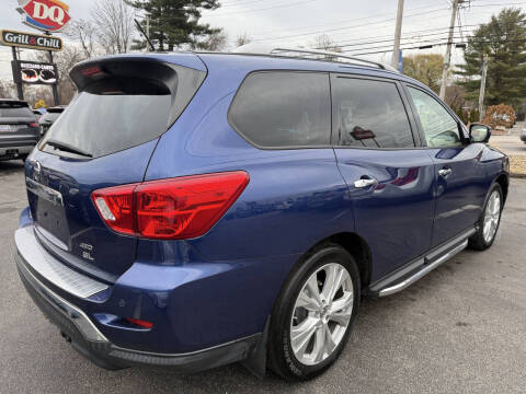 2018 Nissan Pathfinder SL